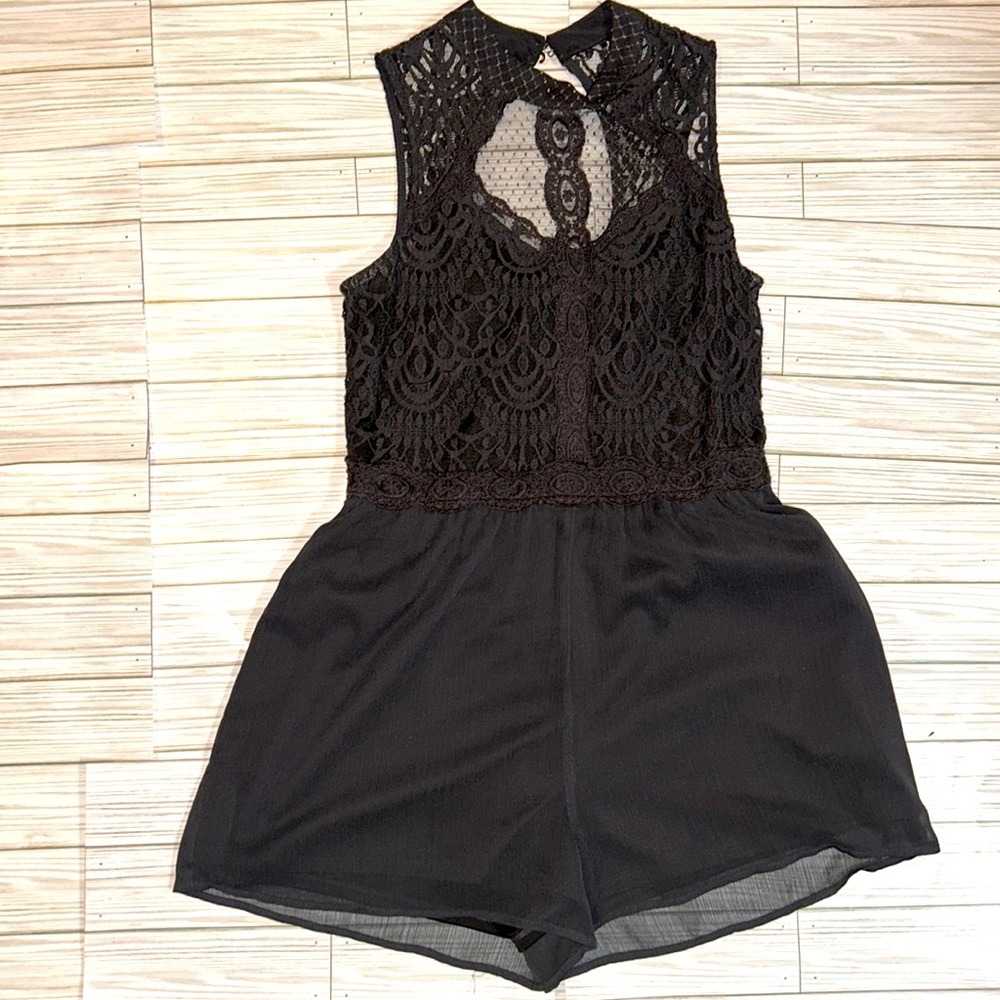Exhilaration sleeveless romper, with lace